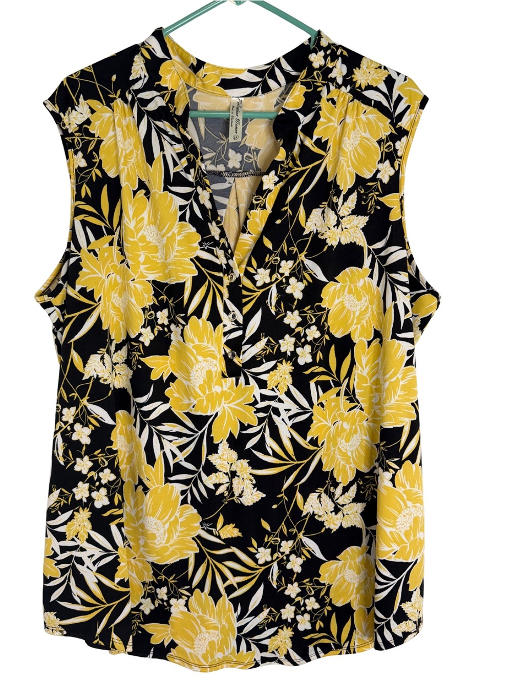 3/$20 Perseption Black Floral Sleeveless V-Neck Blouse with Yellow Blooms